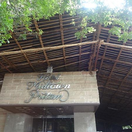 Hotel Midtown Pritam Mumbai Exterior photo
