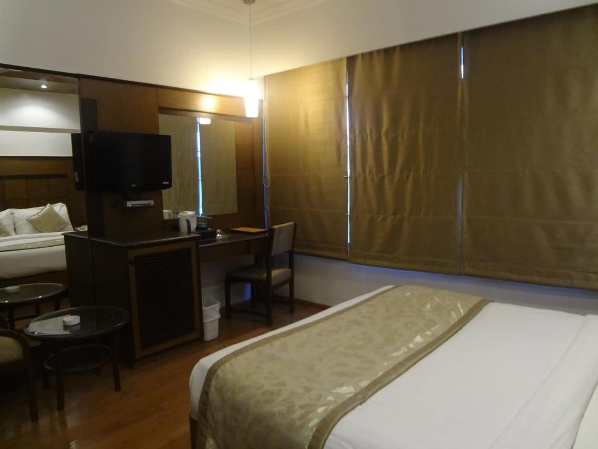 Hotel Midtown Pritam Mumbai Exterior photo