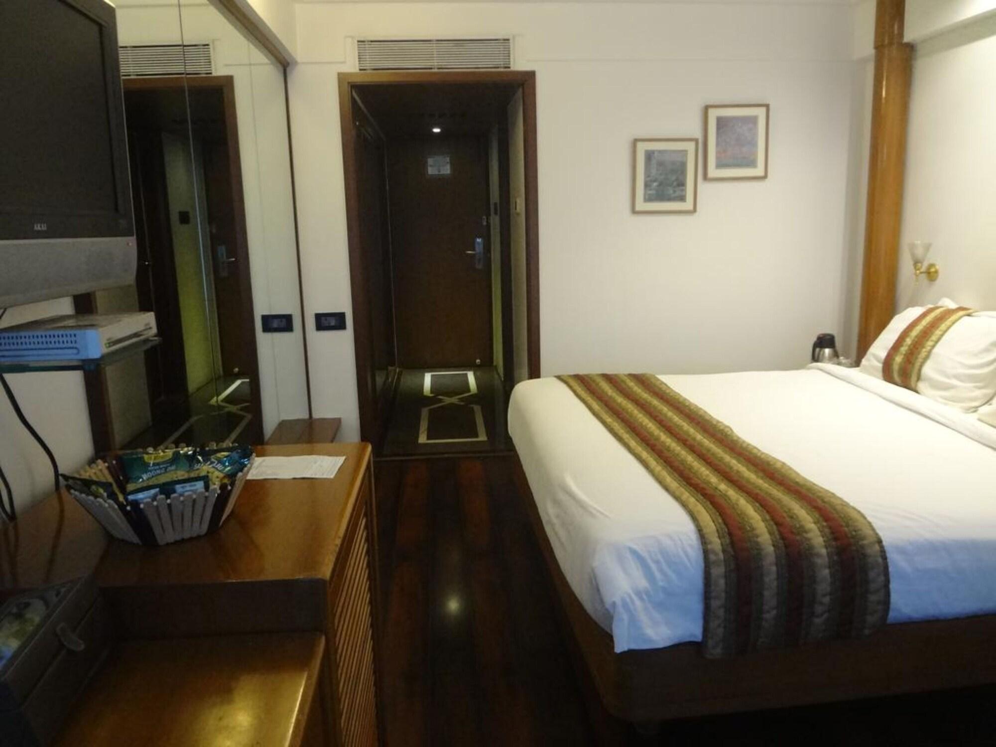Hotel Midtown Pritam Mumbai Exterior photo