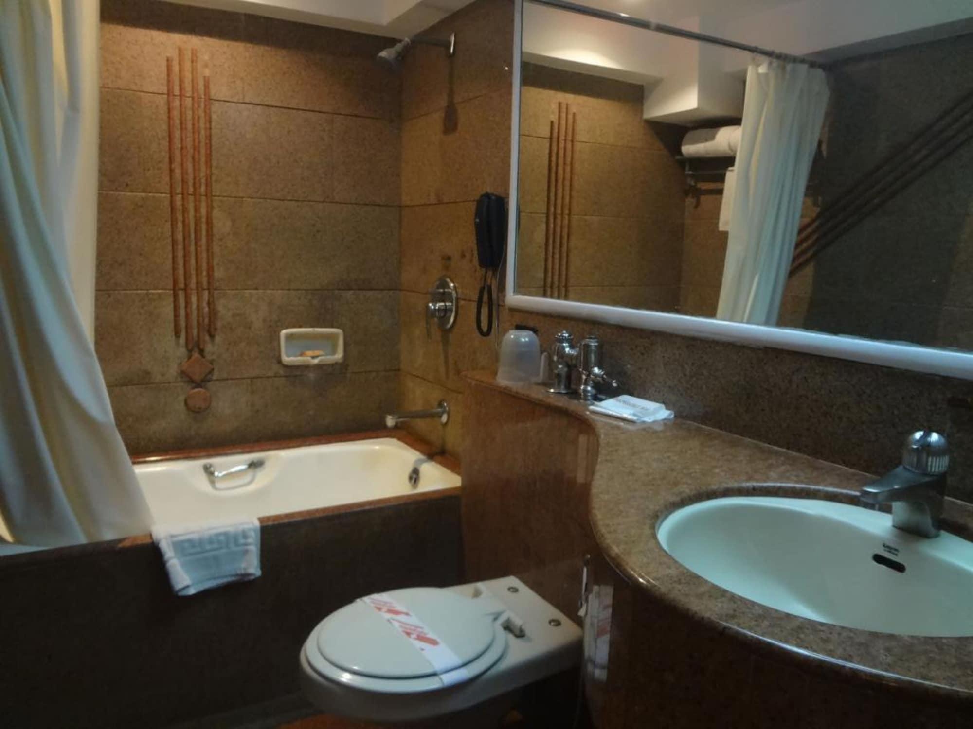 Hotel Midtown Pritam Mumbai Exterior photo